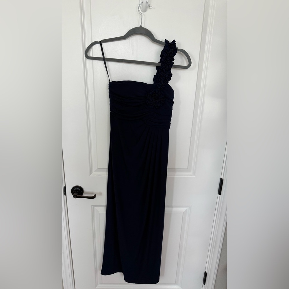 Chic Blue One-Shoulder Gown